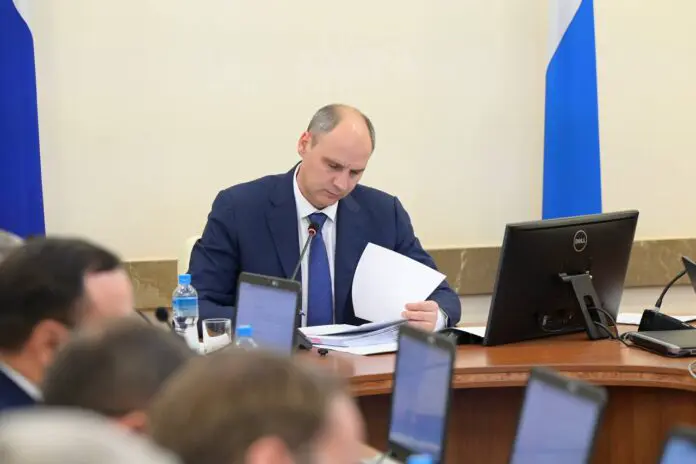 Денис Паслер рассказал о спортивном обновлении Новоуральска и Дегтярска-0