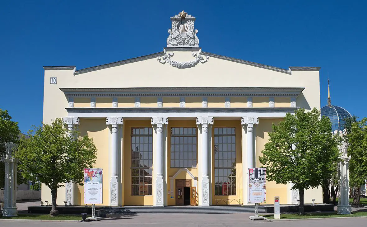 Павильон Молдова (№ 10) на ВДНХ в Москве (Елена Коромыслова / Shutterstock)