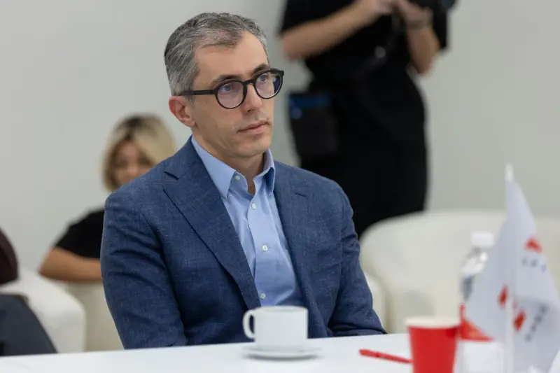 Строителей нужно учить искусственному интеллекту