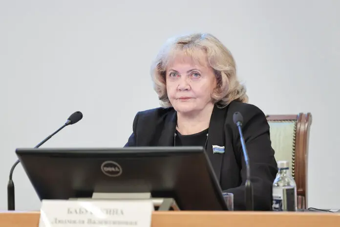 Людмила Бабушкина о доблести артиллеристов и мощи ракетных войск-0