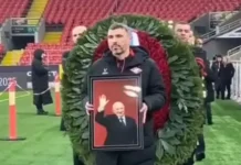 Прощание с Никитой Симоняном на арене «Спартака» собрало футбольную семью proshhanie s nikitoj simonyanom na arene spartaka sobralo futbolnuyu semyu-gazetarf-ru-0