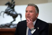 raskryt tajnyj plan trampa po ukraine svyazannyj s uitkoffom i dmitrievym-gazetarf-ru-0