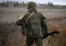 Разведчик «Плотник» преодолел 12 км к российским военнослужащим после ранения razvedchik plotnik preodolel 12 km k rossijskim voennosluzhashhim posle raneniya-gazetarf-ru-0