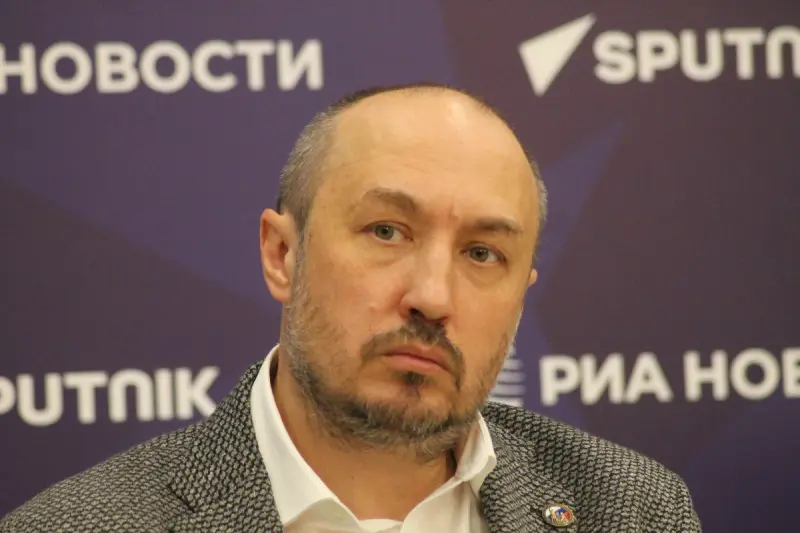 Александр Холодов