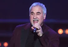 Скандал вокруг концерта Валерия Меладзе в Санкт-Петербурге в США skandal vokrug konczerta valeriya meladze v sanktpeterburge v ssha-gazetarf-ru-0