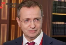 Владимир Мединский с юмором ответил Кае Каллас на слова о России и Эстонии vladimir medinskij s yumorom otvetil kae kallas na slova o rossii i estonii-gazetarf-ru-0