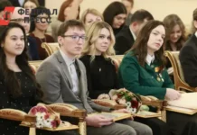 aleksej teksler nagradil molodyozhnyh liderov chelyabinskoj oblasti i otmetil uspehi regiona v rosmolodyozhi-gazetarf-ru-0