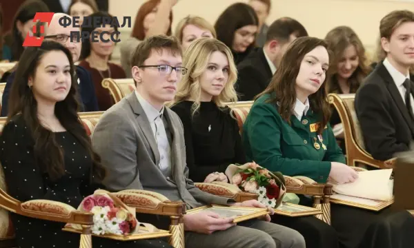 Алексей Текслер наградил молодёжных лидеров Челябинской области и отметил успехи региона в Росмолодёжи-0