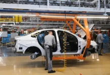 Андрей Ганган и ЦСР оценивают действия Банка России на фоне угроз автопрома andrej gangan i czsr oczenivayut dejstviya banka rossii na fone ugroz avtoproma-gazetarf-ru-0