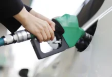 Константин Ершов из FIT SERVICE и Виктор Мартыненко дают советы автомобилистам konstantin ershov iz i viktor martynenko dayut sovety avtomobilistam-gazetarf-ru-0