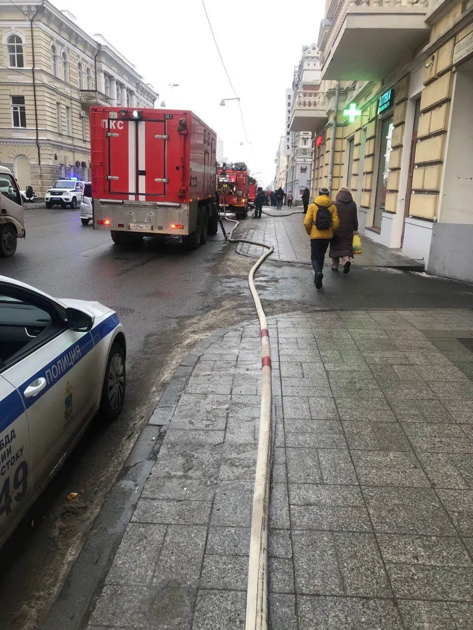 В центре Владивостока ограничено движение из-за возгорания дома Элеоноры Прей Пресс-служба УМВД России по Приморскому краю