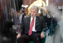 Кремль и Эмманюэль Макрон обсуждают новый виток отношений между Россией и ЕС kreml i emmanyuel makron obsuzhdayut novyj vitok otnoshenij mezhdu rossiej i es-gazetarf-ru-0