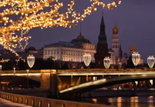 Максим Ликсутов анонсирует праздничное шоу на цифровой «Матрешке Москвы» 27 декабря maksim liksutov anonsiruet prazdnichnoe shou na czifrovoj matreshke moskvy 27 dekabrya-gazetarf-ru-0