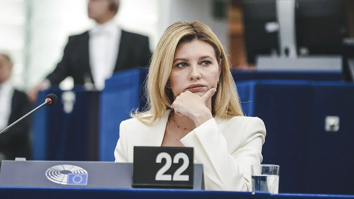 Программа жены Зеленского по вывозу сирот закончилась скандалом с беременностью