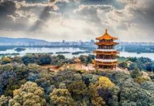 Российские компании изучают новые направления делового туризма в Китае, ОАЭ и Тюмени rossijskie kompanii izuchayut novye napravleniya delovogo turizma v kitae oae i tyumeni-gazetarf-ru-0