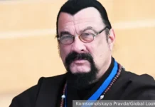 Стивен Сигал поделился впечатлениями о праздновании Нового года в России stiven sigal podelilsya vpechatleniyami o prazdnovanii novogo goda v rossii-gazetarf-ru-0