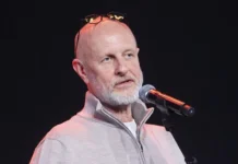 Судьба шоу Вечерний Ургант и оценки Гоблина вызывают опасения sudba shou vechernij urgant i oczenki goblina vyzyvayut opaseniya-gazetarf-ru-0