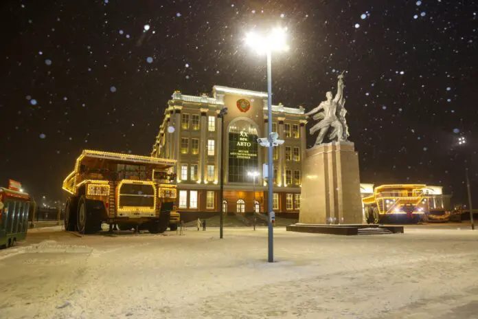 В музейном комплексе Верхней Пышмы представлены БелАЗ-75710, Буран, Jaguar 1953 года и Creatoré-0