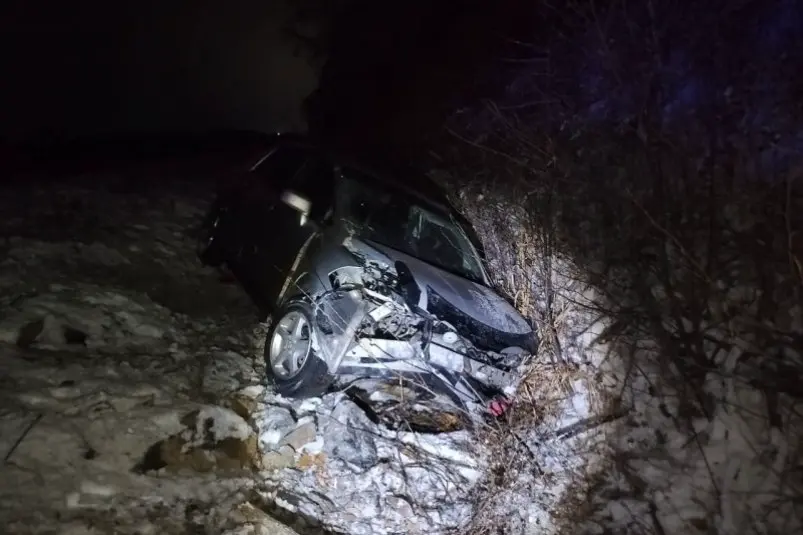 Автомобиль вылетел в кювет на заснеженной трассе в Приморье Пресс-служба УМВД России по Приморскому краю