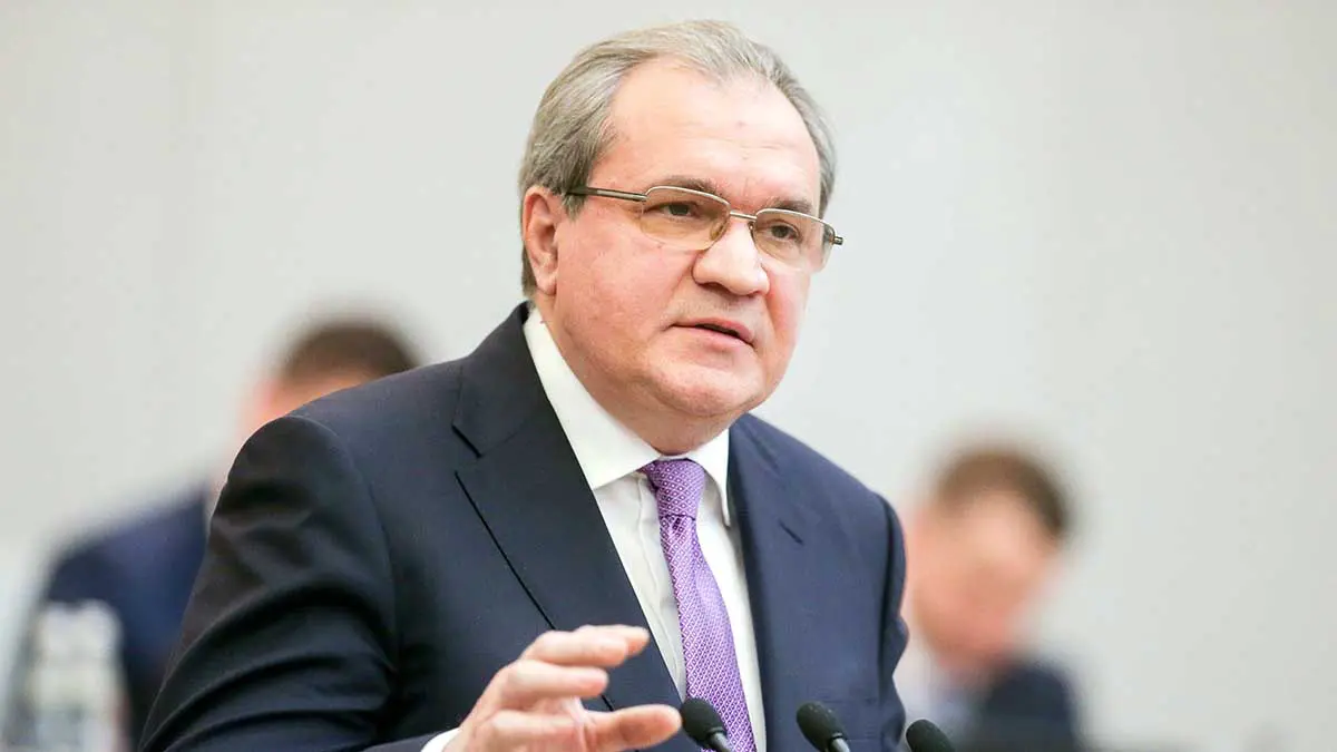 Глава СПЧ Фадеев призвал исключать из школ за нападение на учителя