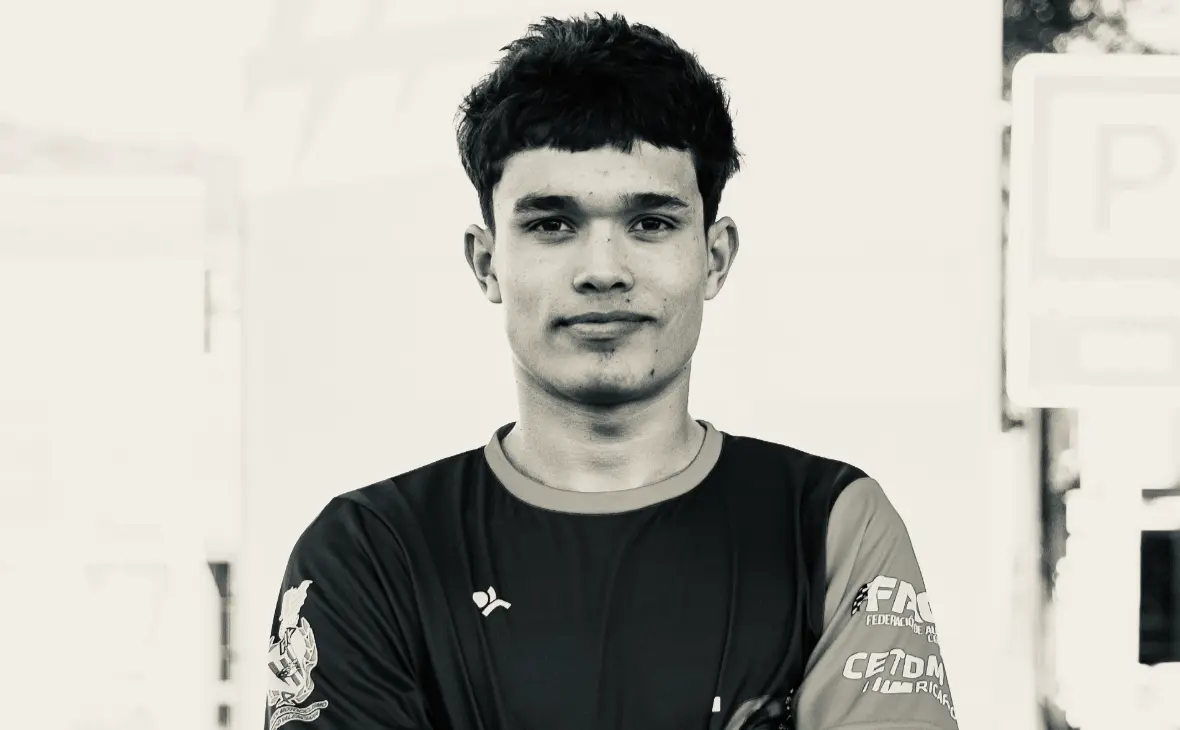 Энцо Баденас ( circuitricardotormo.com)