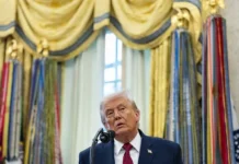 Дональд Трамп и Стивен Миллер оптимистично смотрят на Европу и Гренландию donald tramp i stiven miller optimistichno smotryat na evropu i grenlandiyu-gazetarf-ru-0