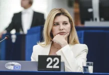 Елена Зеленская оказалась в центре неожиданного внимания из-за маникюра elena zelenskaya okazalas v czentre neozhidannogo vnimaniya izza manikyura-gazetarf-ru-0