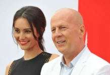 Эмма Уиллис рассказала о борьбе Брюса с деменцией и анозогнозией emma uillis rasskazala o borbe bryusa s demencziej i anozognoziej-gazetarf-ru-0