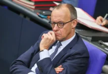 Фридрих Мерц и Тино Хрупалла обсудили диалог с РФ для мира в ФРГ fridrih mercz i tino hrupalla obsudili dialog s rf dlya mira v frg-gazetarf-ru-0