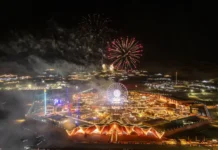 Грандиозный фейерверк в Абу-Даби берет мировой рекорд Гиннесса! grandioznyj fejerverk v abudabi beret mirovoj rekord ginnessa-gazetarf-ru-0