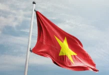 Семья Дениса Новикова из России испытывает трудности в Хошимине semya denisa novikova iz rossii ispytyvaet trudnosti v hoshimine-gazetarf-ru-0