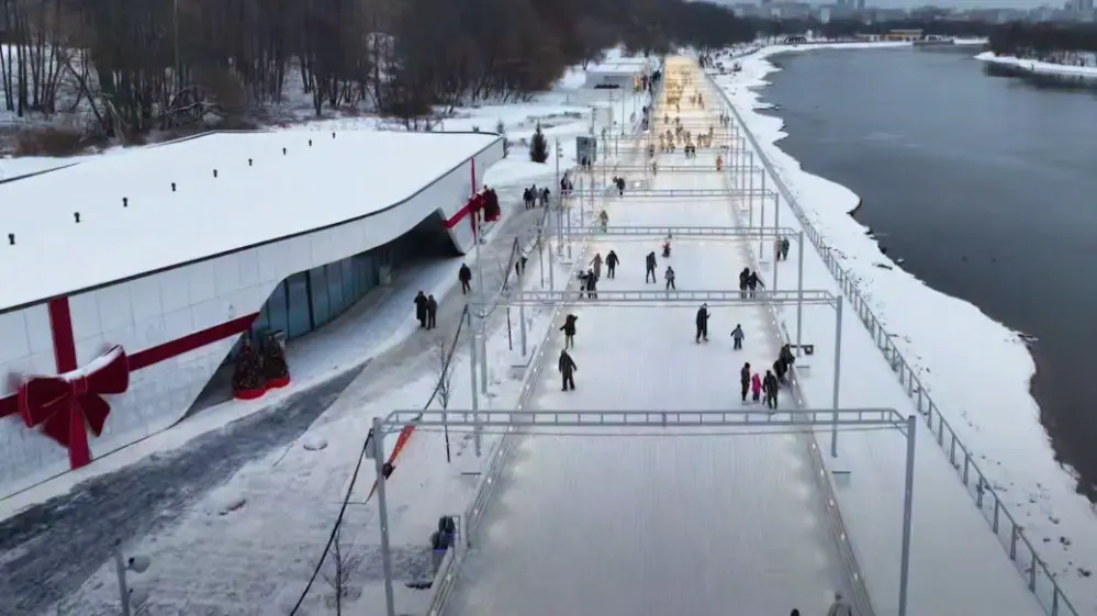 Собянин: В «Коломенском» работает один из самых протяженных катков в России