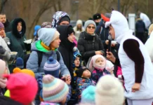 В Москве зима дарит волшебное путешествие в Рождество на катке v moskve zima darit volshebnoe puteshestvie v rozhdestvo na katke-gazetarf-ru-0