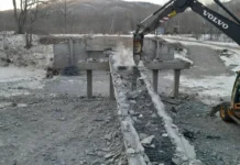 Примавтодор восстанавливает мост в Лазовском округе после тайфуна primavtodor vosstanavlivaet most v lazovskom okruge posle tajfuna-gazetarf-ru-0