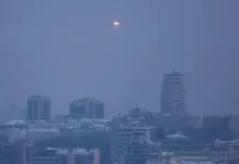 Россия нанесла удар по аэродрому в Василькове — разрушения и тревога rossiya nanesla udar po aerodromu v vasilkove razrusheniya i trevoga-gazetarf-ru-0