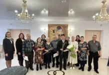 Семьи-юбиляры Свердловской области получили знак «Совет да любовь» semiyubilyary sverdlovskoj oblasti poluchili znak sovet da lyubov-gazetarf-ru-0