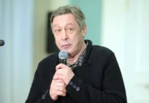 Возрождение Ефремова: Михалков и другие звёзды в премьере vozrozhdenie efremova mihalkov i drugie zvyozdy v premere-gazetarf-ru-0