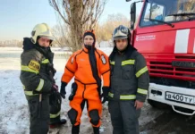 МЧС объясняет правила безопасности у Нижнего Царицынского пруда весной mchs obyasnyaet pravila bezopasnosti u nizhnego czariczynskogo pruda vesnoj-gazetarf-ru-0