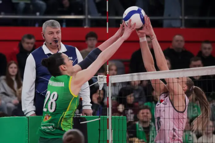 «Уралочка» Карполя сокращает отставание от «Динамо-Ак Барс»-0