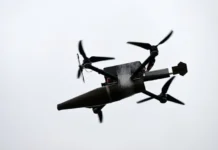 Артём Жога предупреждает об угрозе ударов БПЛА по Уралу artyom zhoga preduprezhdaet ob ugroze udarov bpla po uralu-gazetarf-ru-0