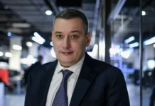 Хинштейн из Курской области вдохновился Высоцким, отставки не будет hinshtejn iz kurskoj oblasti vdohnovilsya vysoczkim otstavki ne budet-gazetarf-ru-0