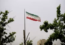 iran edin pezeshkian i galibaf dayut nadezhdu na budushhee-gazetarf-ru-0