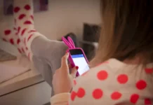 tatyana czvetkova i irina taranova o bezopasnom podarke smartfona-gazetarf-ru-0