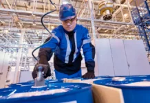 gazpromneftsm i anatolij skoromecz pokazali innovaczii iz nicz-gazetarf-ru-0