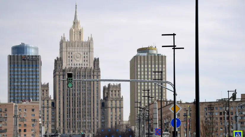 «ВС РФ приступают к нанесению системных ударов»: МИД России призвал иностранцев покинуть Киев