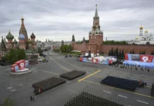 prezident i voennye kndr na parade pobedy v moskve-gazetarf-ru-0