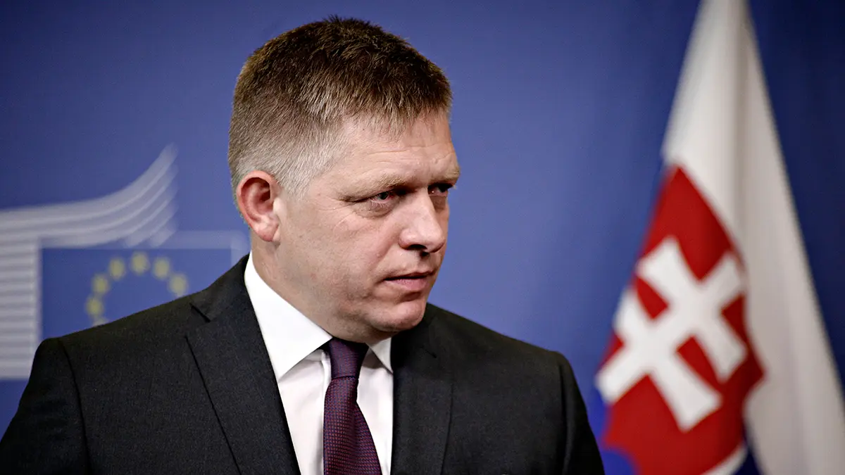 Фицо вышел на ночную смену в пекарне в знак солидарности с трудящимися 1 Мая
