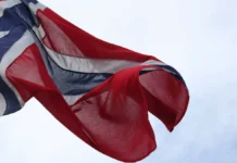 shestiletnij malchik v norvegii nashel mech vikingov dlya muzeya-gazetarf-ru-0