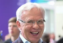 vyacheslav fetisov verit v princzipy nhl i budushhee kubka stenli v rossii-gazetarf-ru-0