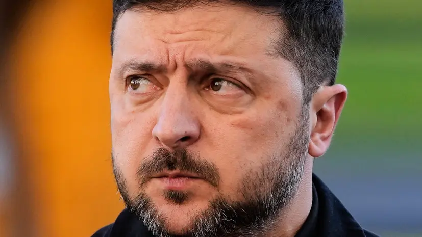Spiegel: молчание Зеленского из-за коррупционного скандала обернётся катастрофой
